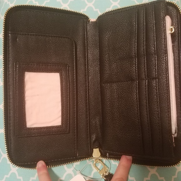 NWT Betsey Johnson Pug / Dog Wristlet / Wallet - Picture 6 of 8